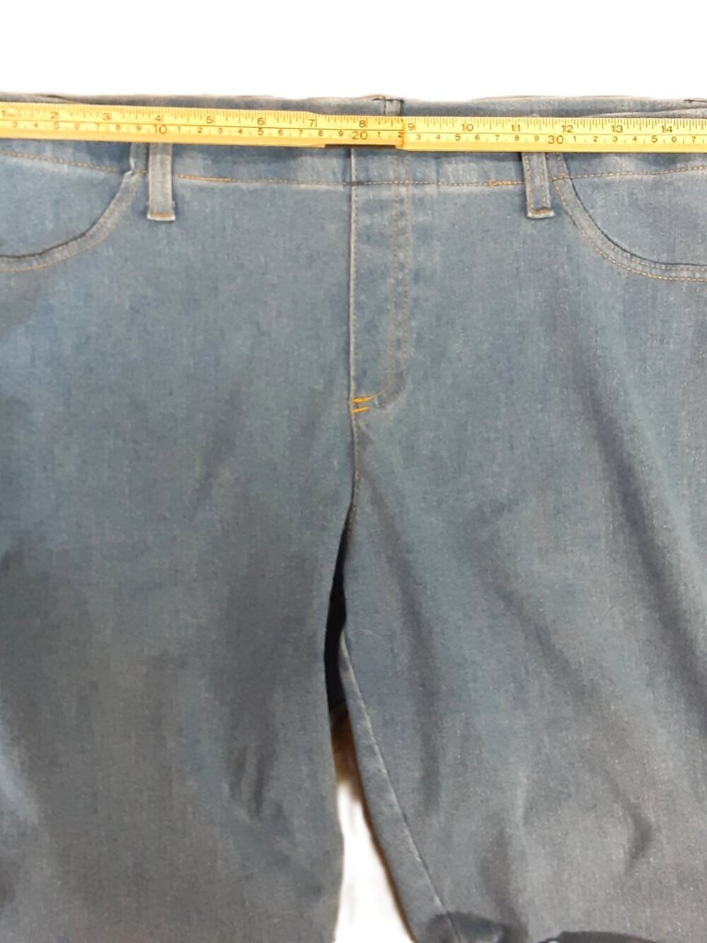 Serra Woman's Jean Shorts Size LARGE Pullon Back Pockets Beltloops Cotton Blend - Picture 6 of 8